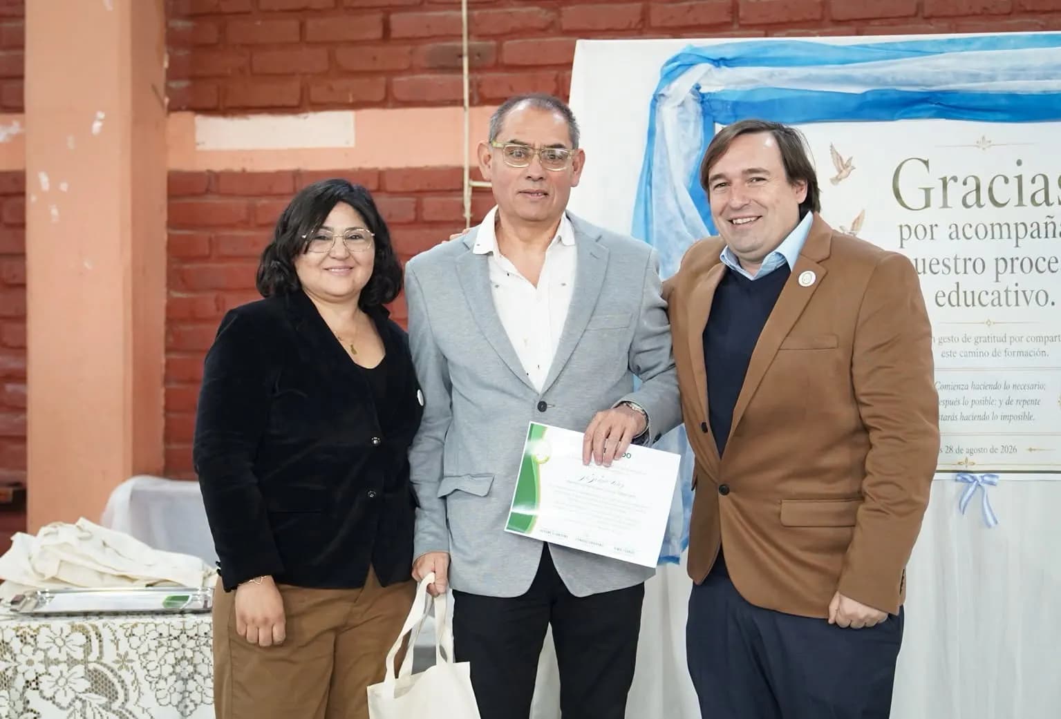 Reconocimiento al responsable del Area Concejo y Comunidad
