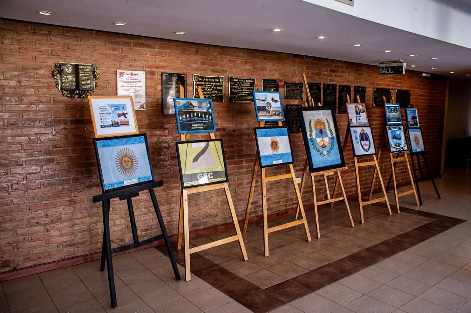 Muestra "Banderas con historias "